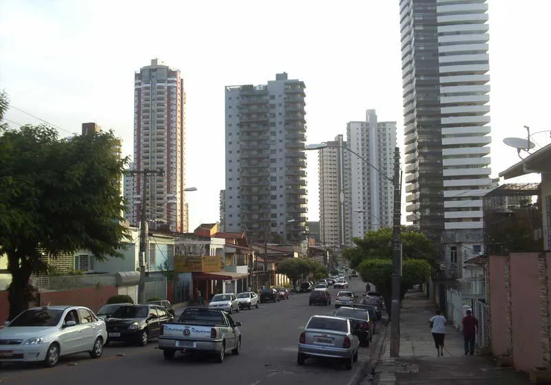 Prédios residenciais no Umarizal, em Belém